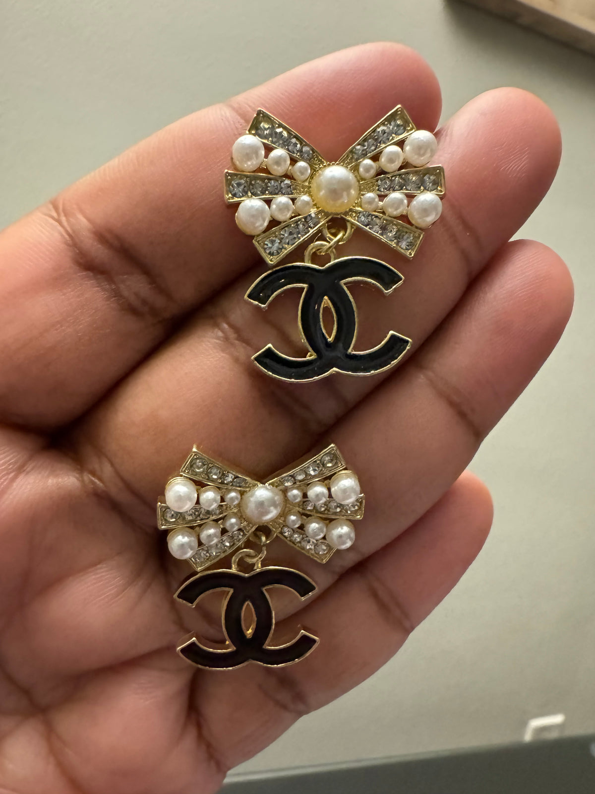 COCO PEARL BOW EARRINGS