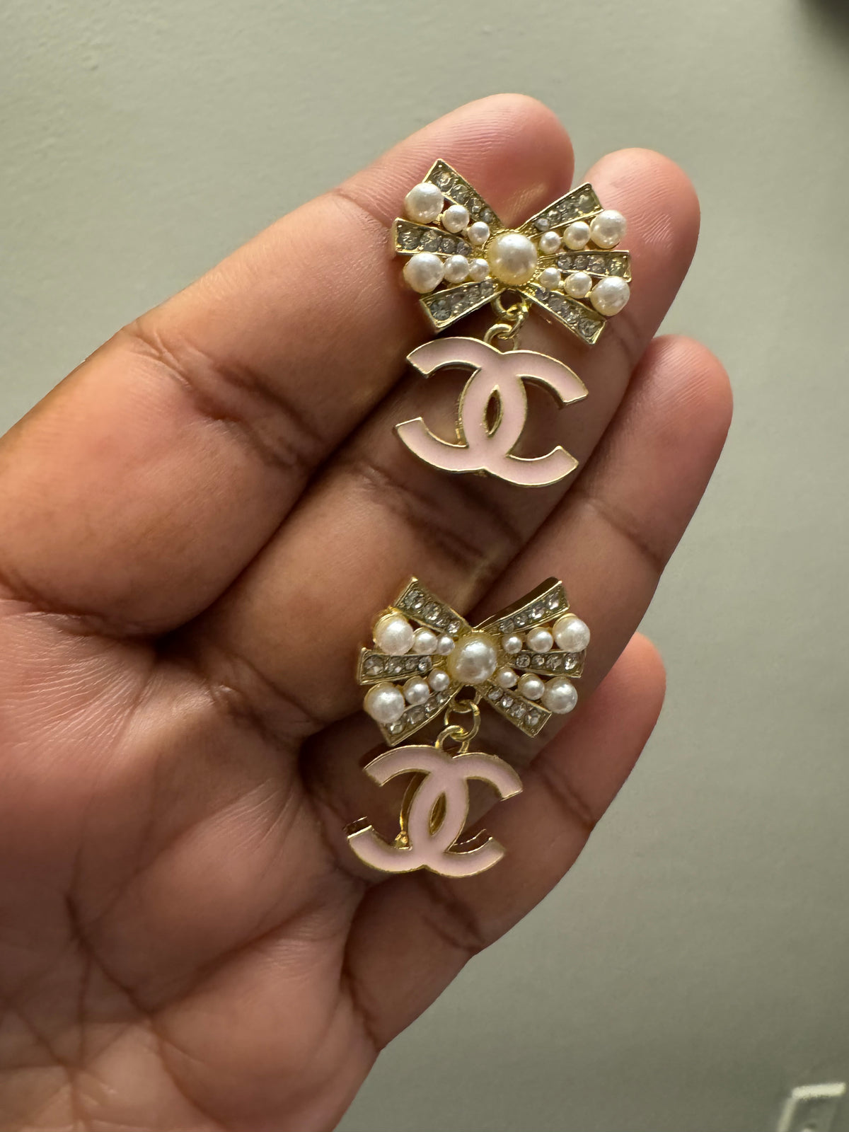 COCO PEARL BOW EARRINGS